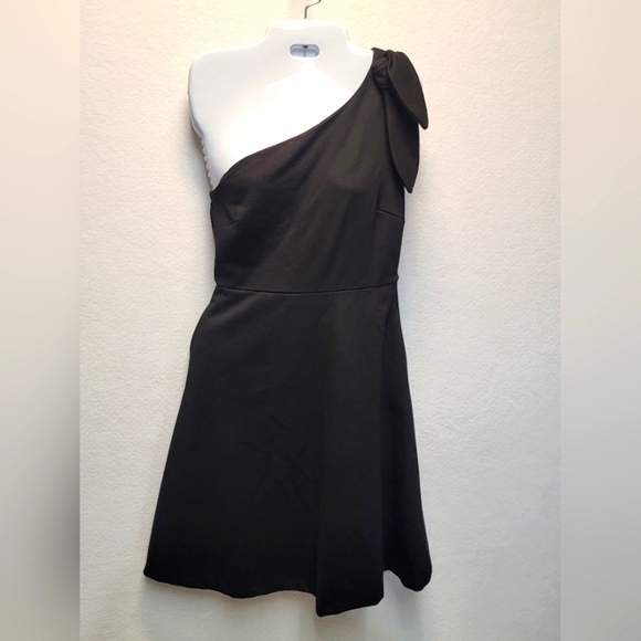 BANANA REPUBLIC Size 2 Petite One Shoulder with Bow black fitted midi dress. - Picture 1 of 9